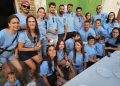 Las peñas llenan de color y ambiente las calles de Palaciosrubios al ritmo de la charanga Los del Lío e invitan a sus vecinos