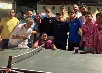 El ping pong y el juego de las sillas animan dos campeonatos más organizados por las peñas con gran éxito en Peñaranda