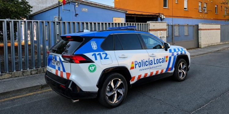 Policía Local de Peñaranda y Guardia Civil detienen a un hombre como presunto autor de un delito de violencia de género