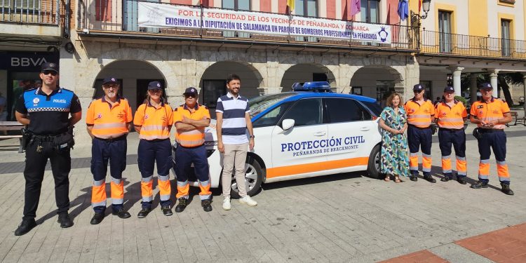 El Ayuntamiento de Peñaranda reacondiciona un coche para Protección Civil, un agrupación que sumará dos nuevos miembros