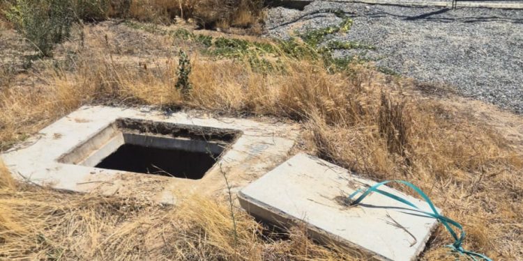 Golpe de las bandas del cable de cobre al regadío de la Armuña: roban además un tractor en una finca y lo vuelcan en un desagüe