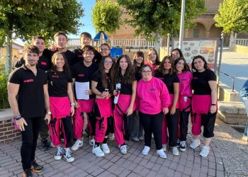 Villaflores entra de lleno en sus fiestas de San Agustín tras un emotivo pregón de la peña Kaos que celebra su X aniversario