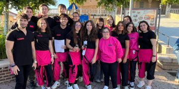 Villaflores entra de lleno en sus fiestas de San Agustín tras un emotivo pregón de la peña Kaos que celebra su X aniversario