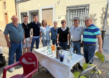 Villaflores reúne a vecinos y visitantes en torno a una paella con 700 raciones en la jornada final de las fiestas de San Agustín