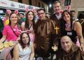 Algarabía festiva en Villoria con tardeo y recorrido de peñas antes de la degustación de chichas con huevos «regada» con cerveza