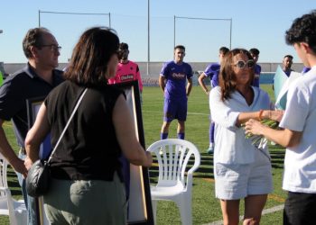 El CD Peñaranda estrena temporada con triunfo en casa en un partido con un emotivo homenaje póstumo a Germán Sánchez