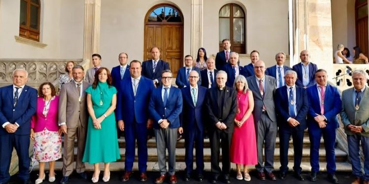 Javier Iglesias reivindica el papel de los alcaldes como “elemento vertebrador” de España en su último Día de la Provincia