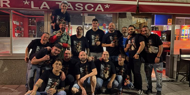 Ismael celebra su despedida de soltero en Peñaranda rodeado de amigos y en plena cuenta atrás para su boda con Virginia
