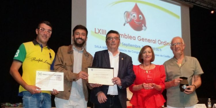 La Hermandad de Donantes de Sangre de Salamanca distingue al Ayuntamiento de Peñaranda como colabor destacado