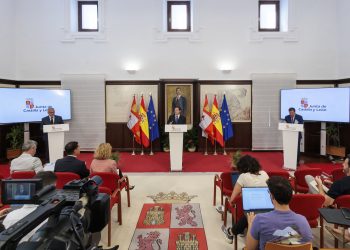 La Junta impulsa 36 nuevas rebajas tributarias que permitirán a los castellanos y leoneses ahorrar 920 millones de euros en 2027