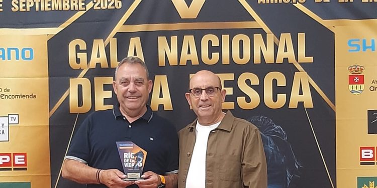 La V Gala Nacional de la Pesca premia a Mosqueros del Tormes por su divulgación y perfeccionamiento de la pesca a mosca