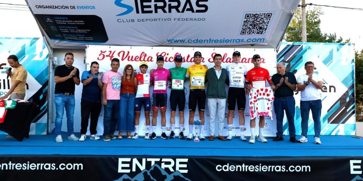 Víctor Benereau se impone en la primera etapa de la 54ª Vuelta Ciclista a Salamanca, entre Alba de Tormes y Babilafuente