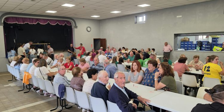 Bingo, chocolatada y guateque animan en Zorita de la Frontera la penúltima tarde de las fiestas patronales de San Miguel Arcángel