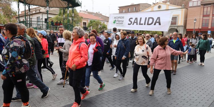 Peñaranda camina en la XVI marcha de Acopedis en favor de la igualdad e integración de las personas con discapacidad