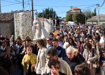 Arabayona de Mógica vive su multitudinaria romería del Santo Cristo de Hornillos entre la fe popular, los bailes y la tradición