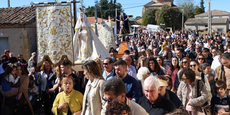 Arabayona de Mógica vive su multitudinaria romería del Santo Cristo de Hornillos entre la fe popular, los bailes y la tradición