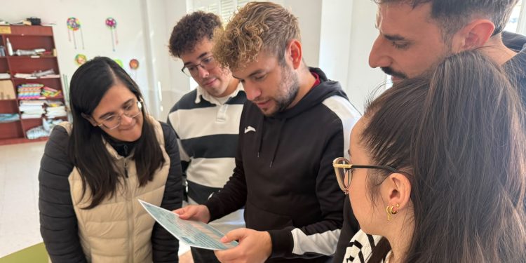 Villaflores se adentra en una misión futurista con el escape room ‘Misión Aurora’ organizado por la asociación juvenil Papelera