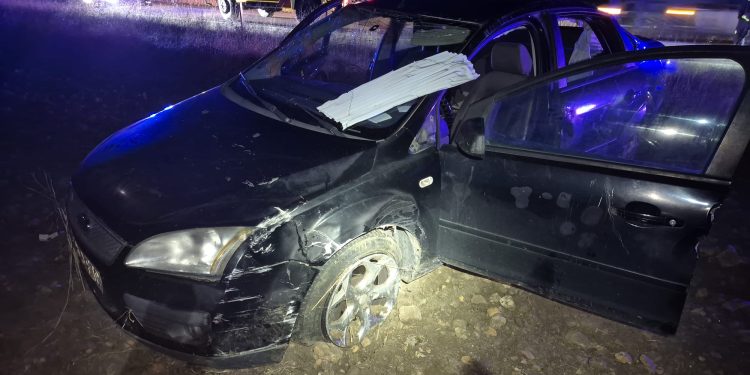 Una salida de vía en Alaraz deja de madrugada un varón herido que tuvo que ser rescatado por los Bomberos de Peñaranda