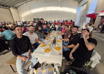 Arabayona de Mógica despide sus fiestas con una gran paella popular para cerca de 500 comensales en el multiusos