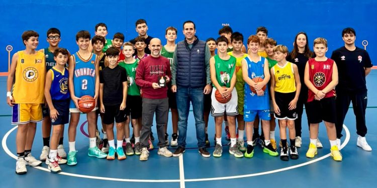 La Federación de Baloncesto de Castilla y León agradece a Peñaranda su apoyo a las selecciones autonómicas