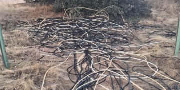 Aparecen a dos kilómetros de Villaflores varios centros de metros de cable abandonados y todo apunta a las bandas del «cobre»