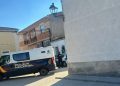 Despliegue de la Policía Nacional en Cantalpino donde los agentes han registrado una vivienda junto al parque municipal