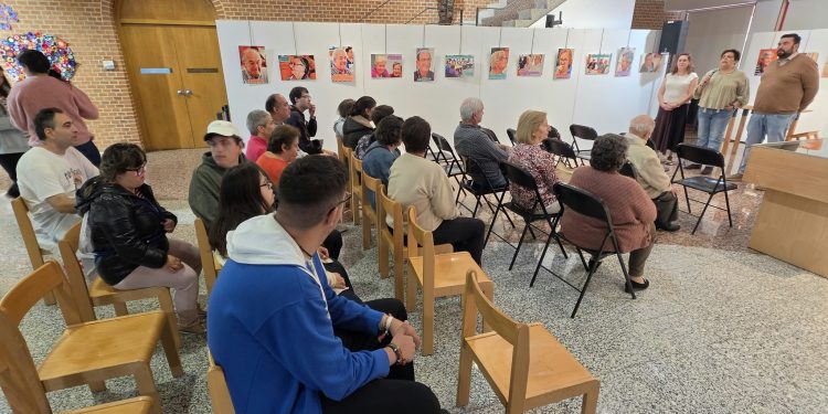 Peñaranda derriba las barreras del edadismo: teatro, exposición y taller de sensibilización de la mano de Diputación y Ayuntamiento