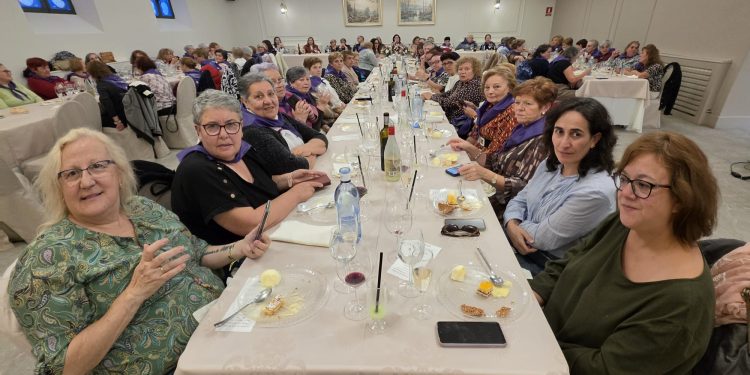 Peñaranda reúne a las asociaciones de mujeres de la comarca en una jornada dedicada al pasado, presente y futuro del medio rural