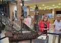 De las carabelas de Colón a ‘Piratas del Caribe’ en Peñaranda: la exposición con obras de Nacho Plaza que desembarca en el CDS