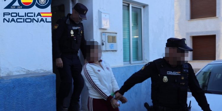 La Policía Nacional desarticula un punto de venta y consumo de drogas en Cantalpino y detiene a sus dos responsables