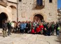 La asociación de mayores San Miguel, de Peñaranda, disfruta de un viaje a tierras segovianas visitando Pedraza y Sepúlveda