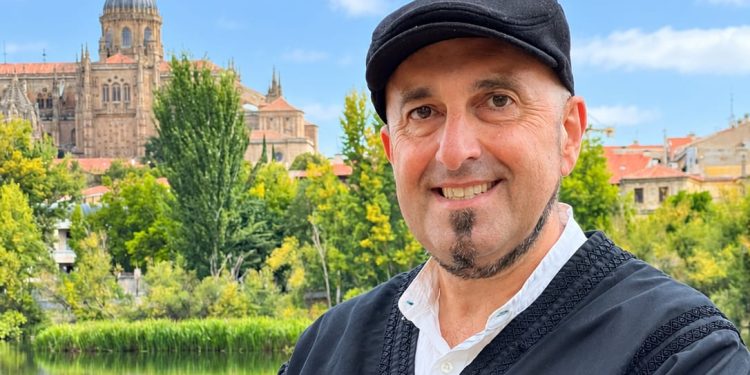 Teo Marcos, de Los Álamos, entre los finalistas del II Campeonato Barista de Castilla y León que se celebrará el día 16 en Palencia